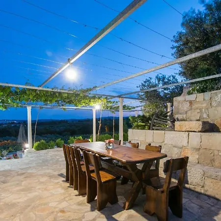 Сasa de vacaciones Ferienhaus Fuer 14 Personen Und 2 Kinder In Stankovic Bei Orebic, Dalmatien Sueddalmatien *
