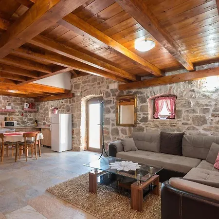 Ferienhaus Fuer 14 Personen Und 2 Kinder In Stankovic Bei Orebic, Dalmatien Sueddalmatien