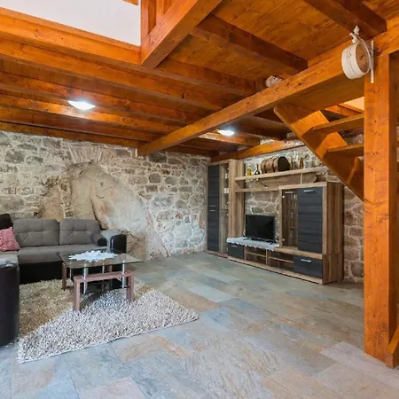 Ferienhaus Fuer 14 Personen Und 2 Kinder In Stankovic Bei Orebic, Dalmatien Sueddalmatien * Orebić
