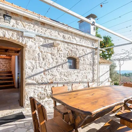 Сasa de vacaciones Ferienhaus Fuer 14 Personen Und 2 Kinder In Stankovic Bei Orebic, Dalmatien Sueddalmatien *