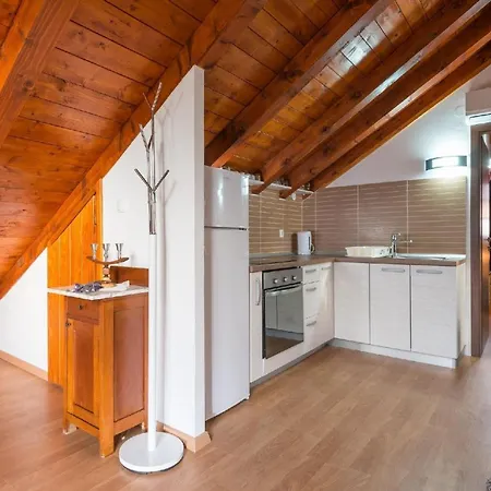 Ferienhaus Fuer 14 Personen Und 2 Kinder In Stankovic Bei Orebic, Dalmatien Sueddalmatien オレビック