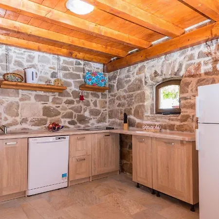 Ferienhaus Fuer 14 Personen Und 2 Kinder In Stankovic Bei Orebic, Dalmatien Sueddalmatien * オレビック